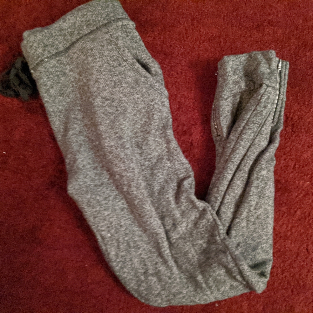 Aerie Grey speckled joggers size large - Picture 3 of 4